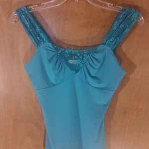 Teal sleeveless shirt/tank top